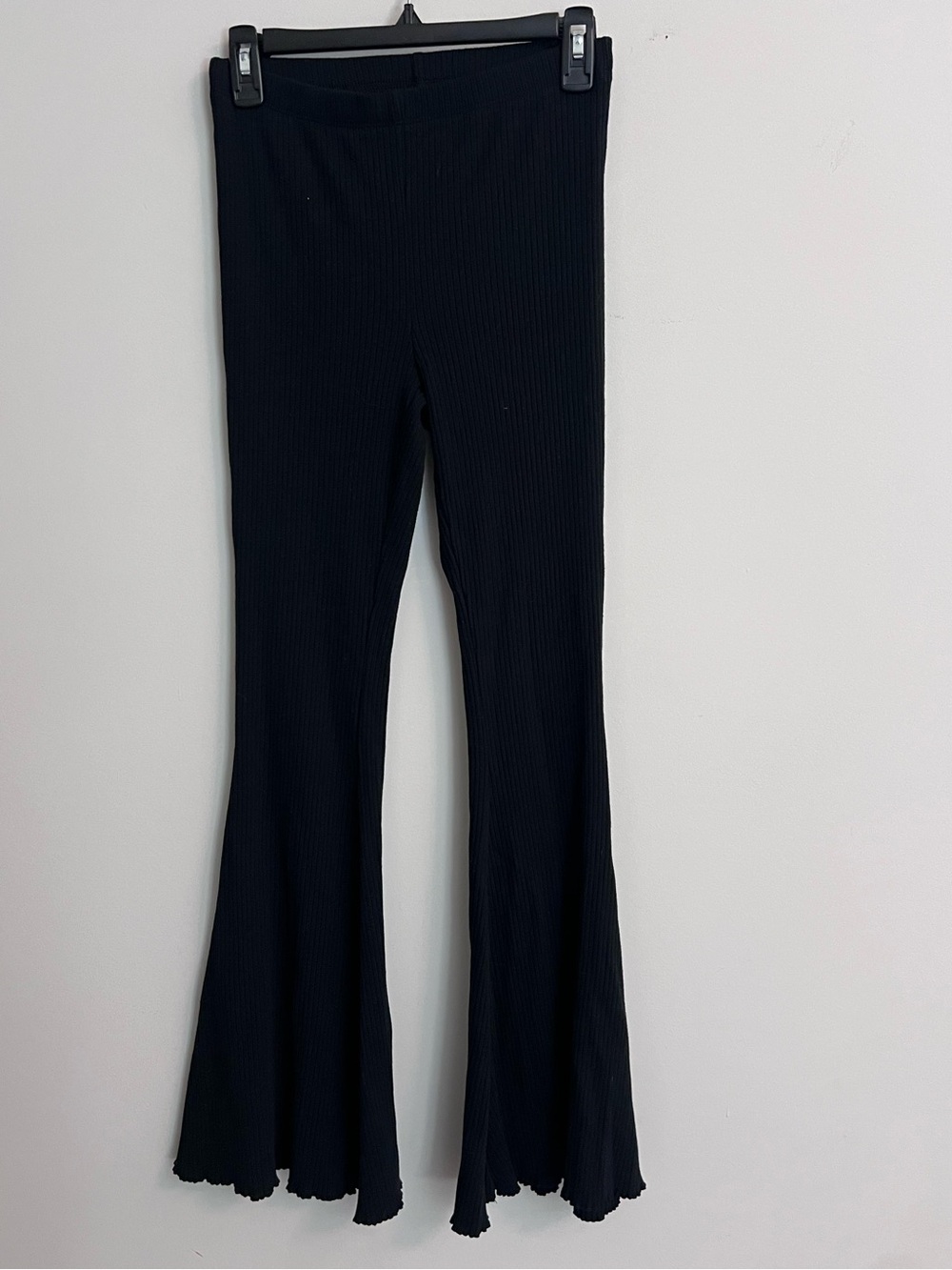 Aerie Women’s Black Ribbed Flare Pants